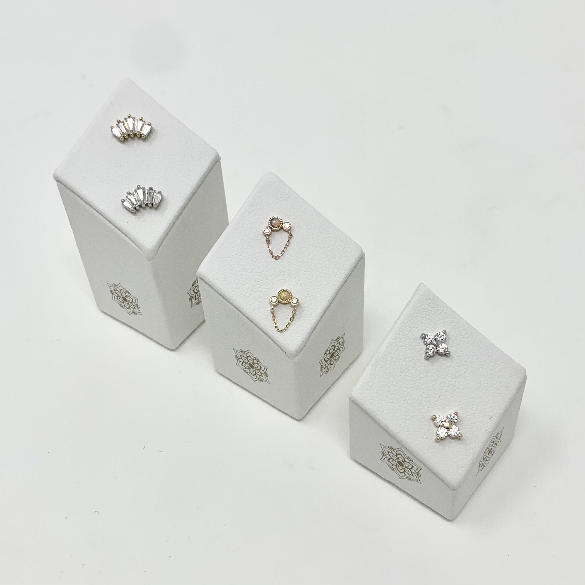 Threadless End Mini Display Displays Buddha Jewelry 2 Vert Small Original